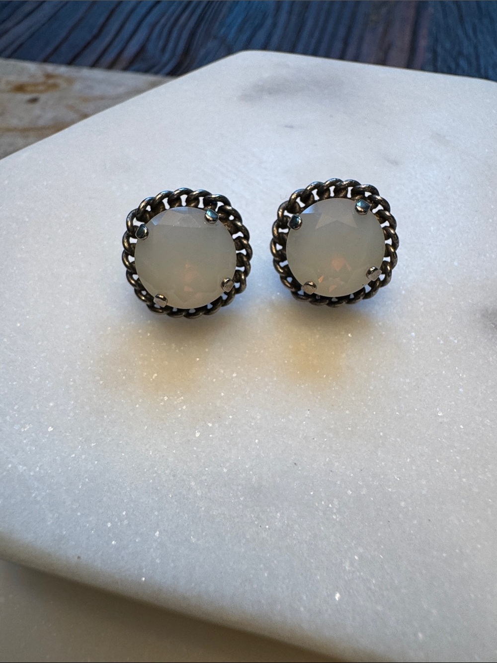 Sorrelli- Classic Round Opalite Stud Earrings - White